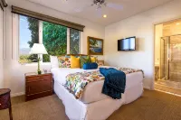 RARE, GATED, PRIVATE BEACHFRONT HOME! PRIVATE POOL, 6 BEDS  6 BATHS - بوتيك