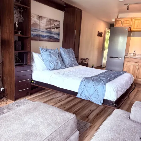Amazing WATERFRONT GETAWAY with Views of Gorgeous Flathead Lake