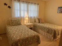 Close to beach ! 3 Bdrm , 2 Bath - Duplex - 3성급