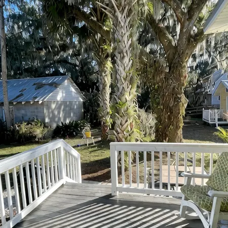 Great Location! Free Parking + Pet Friendly!