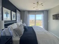 On the Beach: Beach View in Every Room, 3 Mbrs, Hot Tub, Checkin Any Day + Dogs - 부티크