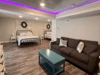 Newly remodeled home in Historic Hermann Wine Counrtry. Hotels in Hermann