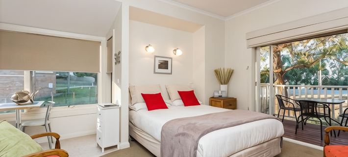 Time to wind down, hear the birds, the Sea. New EV Charger.Double Spa Bath. Hotels in Lorne