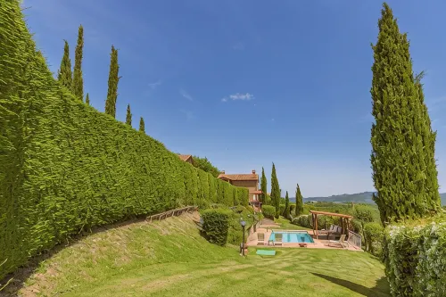 PRIVATE LUXURY VILLA WITH HEATED SWIMMING POOL AND  JACUZZI - 民宿