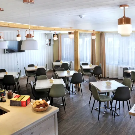 Larus Hotel