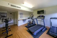 It's All about the View! Oceanfront, A/C, Elevator - ジム