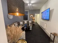 Urban 3 Bedroom Home in Kings Heath-Great Location - บังกะโล