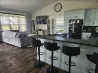 Cozy Waterfront Country Home w/game room. Close to all amenities! - Boutique