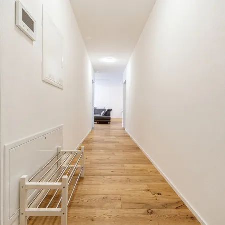 Schweizer Refugium | Smart Home, 1 GB, Erdgeschoss, 3 Min. zum Krankenhaus!