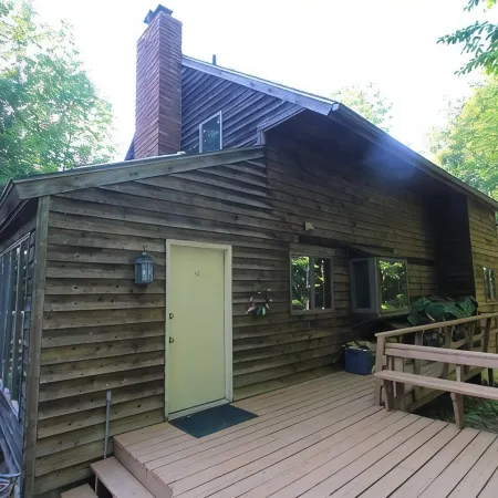 Quaint Stowe Vermont Cabin