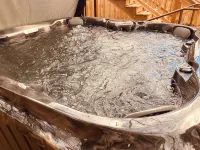 Rustic modern 2-bedroom home-lower level with hot tub in marvelous Moscow