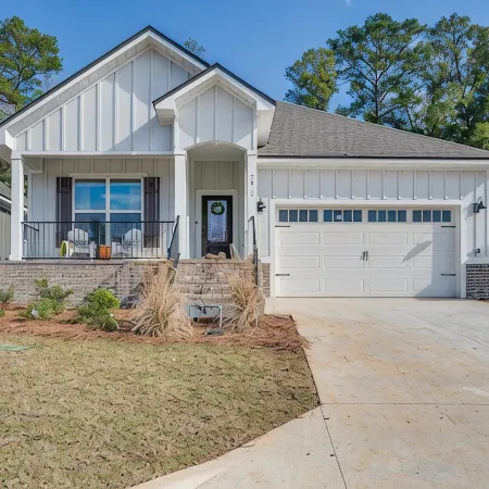 Citrus Cottage: Comfy - Hwy 10 - Peaceful Retreat