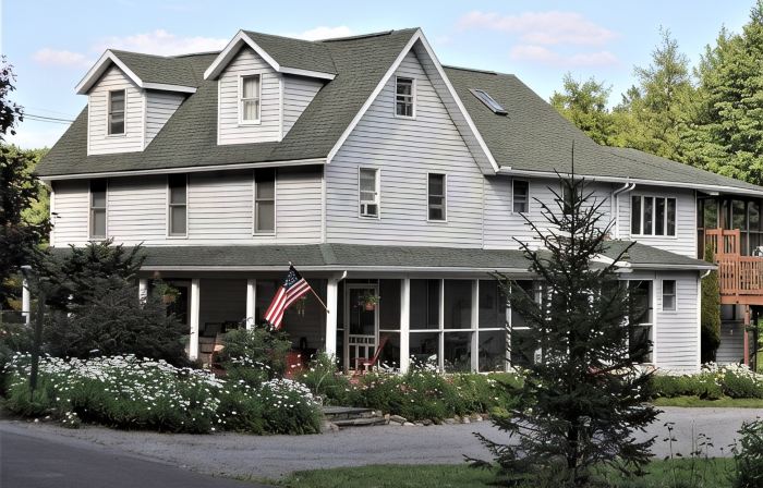 Two Bedroom Across from Outlet Pond on edge of village and wooded trails.