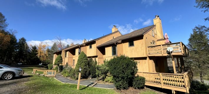 Cozy Ski On/Off Condo Located at Hunter Mountain 헌터 호텔