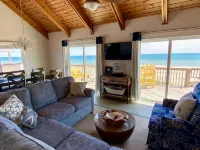 Upscale Oceanfront, with Panoramic Views - 3성급