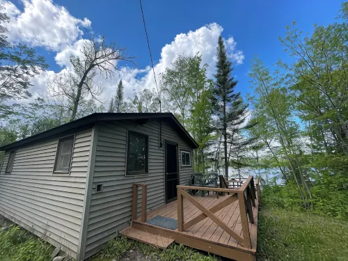 Cabin 7 "Bayside" 2 Br, 4 pp, Lakefront with Dock, Access to Boats!