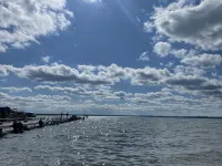 Cozy modern 4 bedroom, 10 min walk to beach & sunset ジェリッシュ・タウンシップのホテル