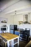 M&L Desert Cottage - 3 miles from the North entrance of Joshua Tree! - Homestays