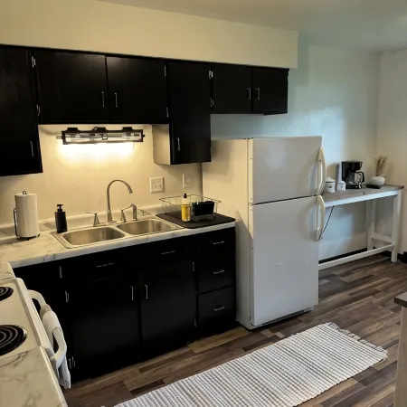 Cozy 2Br • Firepit • Minutes to Downtown & UW Campus • Near Lake Winnebago