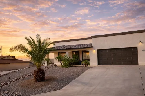 Roadrunner Retreat — Romantic Desert Villa · Private Hot Tub Lounge - Villas