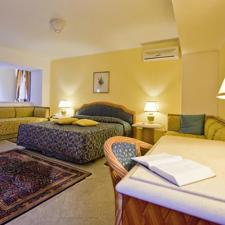 Hotel Elimo Отели в г. Эриче