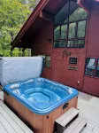 Charming 4-bedroom Ski house in Stratton with Shuttle or walk to slope.
