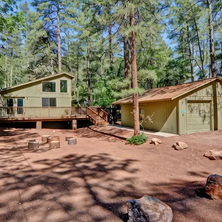 Simply Wonderful....Fully Remodeled Cabin in Pine, AZ Отели в г. Пайн