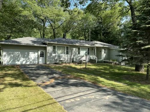 Caseville cottage with beach access
