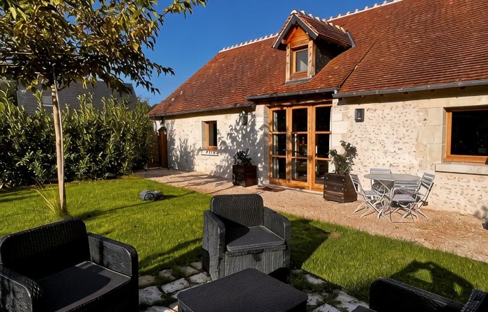 Ancien Pressoir à vin Totalement Restauré, Transformé en Gîte