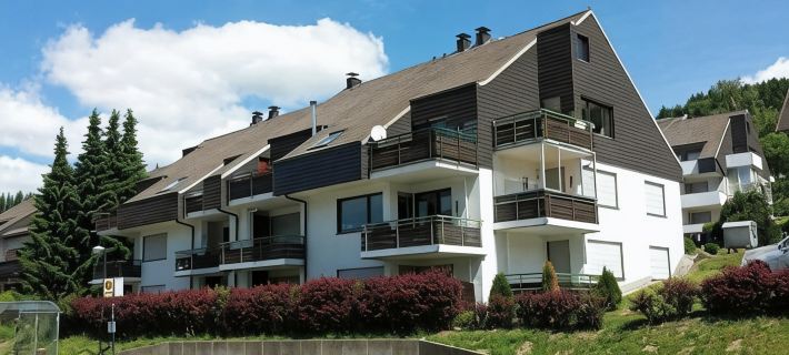 Modern apartment, right on a lake in Winterberg-Niedersfeld Hoteles en Winterberg