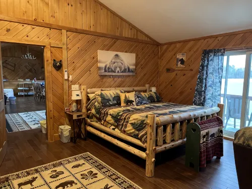Heart Lodge,Slg Fam Sleeps 11, Lakefront Great Swimming / Fishing Kayaks, Padbd. - Wifi