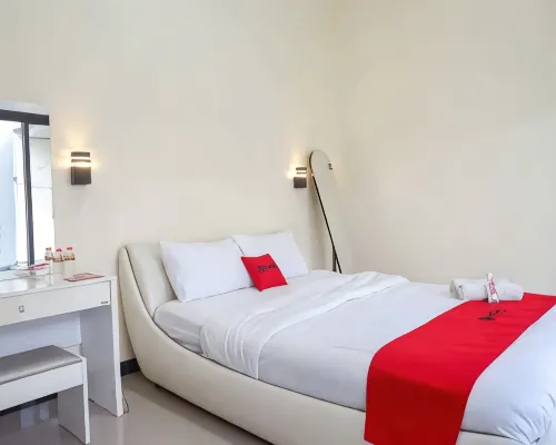 RedDoorz Syariah Near Pasar Godong Grobogan Hoteles en Grobogan