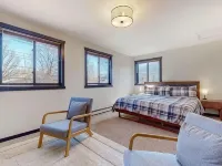 New - Cozy Modern: Stunning Views,3 Mins Ski,BBQ,Fire Pit,Game Room,Walk to Town Hotels in Виндхам