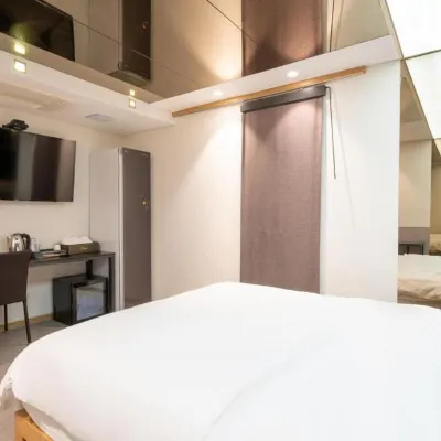 Cherry Hotel Отели рядом с достопримечательностью «Сонпха-гу»