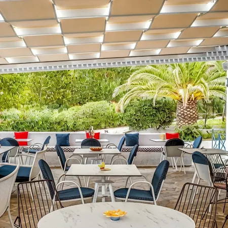 Karras Star Hotel