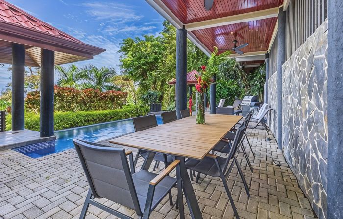 Exotica-All Suite House & Killer Views. On-site Staff-Gated Community-Paved Road