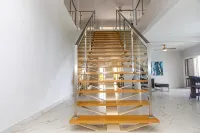 Luxury living, private pool and spectacular views! - 3 tähden