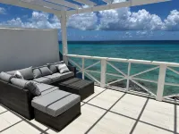 Stunning Beach Front Villa With Infinity Pool - 4 ดาว