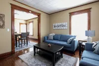 Two Bedroom Cutie in Midtown - 방갈로