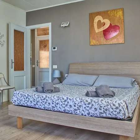 Apartment with balcony, direct beach access