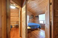 Cozy Lakefront Cabin, Dock + Trails : Trails Lodge