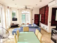 Sleeps 16 1min walk to Beach and 5th Av Pool at VOPDC villas of playa del carmen