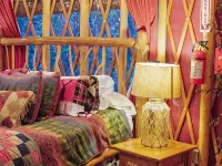 Brand New Yurts in the wilds of MT-Stay @ GNP like no other! 7mi. from W Glacier 科勒姆住宿飯店