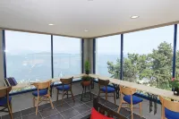 Changwon Santorini Pension