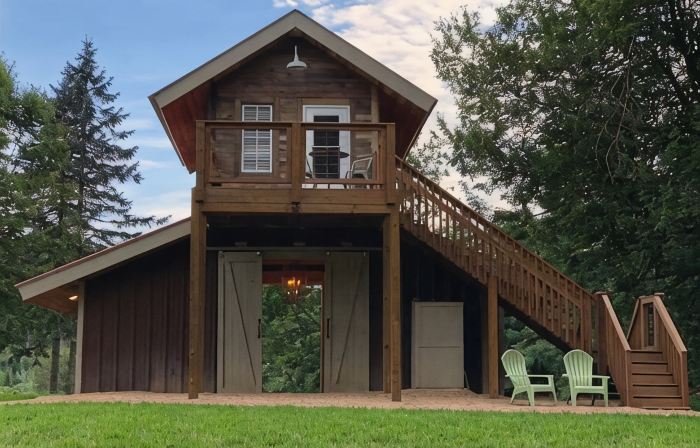 LINVILLE Nostalgic Mountain Farm Glamping Camper on Wedding Venue, 10 acre farm