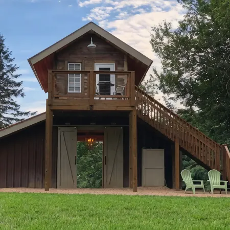 LINVILLE Nostalgic Mountain Farm Glamping Camper on Wedding Venue, 10 acre farm