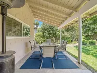 Hot Tub, Game Room - 3 Bed: 2 Bath near Fig Garden Loop!