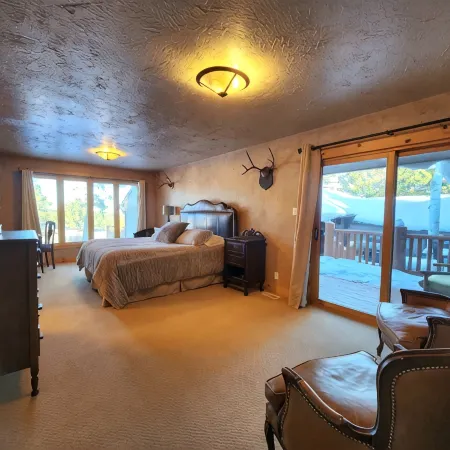Lodge at Phantom Lake Ranch, Lakes, Fishing, Hiking Trails, Quiet Seclusion