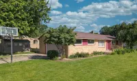 The Blitz House: Where Legends Unwind - 3-Star