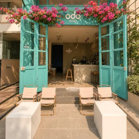 Signy House Residence - Bach Dang River Отели рядом с достопримечательностью «Мост Тан Тхуан»